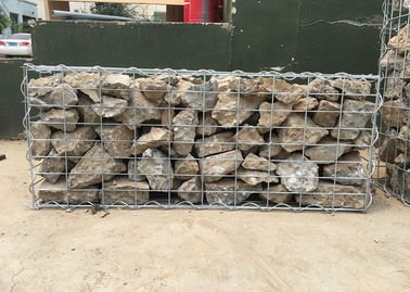 Galfan beschichtete Gabions-Maschendraht-Platten Innen-Gabions-Entwurfs-silberne Farbe