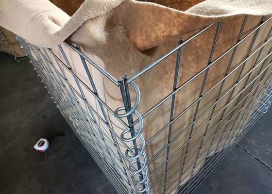75x75mm 6,0mm itärische Verteidigungsbarrieren Schweiß Sand gefüllte Barrieren Überschwemmungsbekämpfung einfache Installation