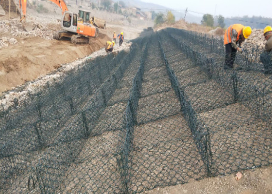 PVC-Beschichtung  Gabion-Matratze Gewebtes Netz Gabion ISO9001 zugelassener Abhangschutz Gabion-Körbe Matratze