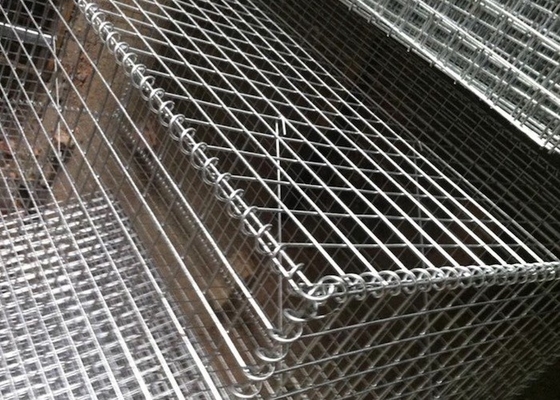 Geschweißte Gabionenplatte mit PVC-Beschichtung für robuste Gabionen-Stützmauern
