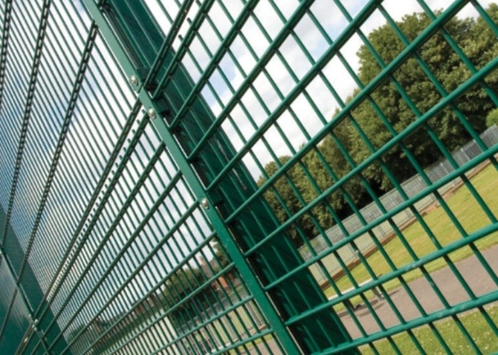 Grünes PVC beschichtete das doppelte Schleifen-Rollenspitzen-Fechten modern