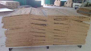 Sand gefüllte moderne itärische Verteidigungsbarrieren mit braunem Geotextil, ISO bestanden