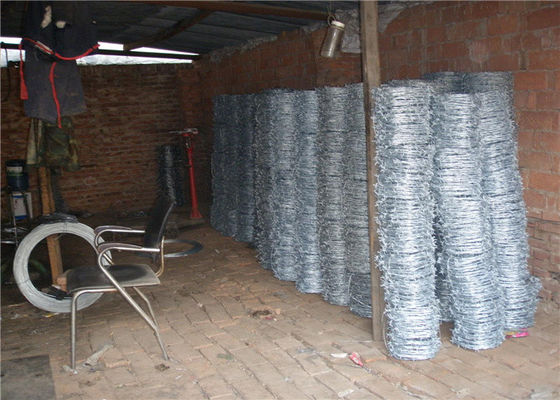 Galvano galvanisierte doppelten Verpackungs-Rasiermesser-Draht der Torsions-50kg flachen