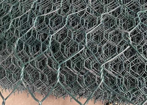 Hochfestes dunkelgrünes PVC beschichtete sechseckigen Gabions-Draht Mesh As Retaining Wall